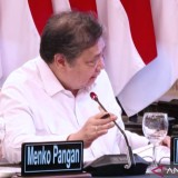 IHSG Cetak Rekor Asia, Airlangga Sebut Fondasi Ekonomi RI Masih Solid