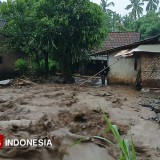 Banjir Bandang di Gunungsari Bondowoso Terjang Rumah Warga