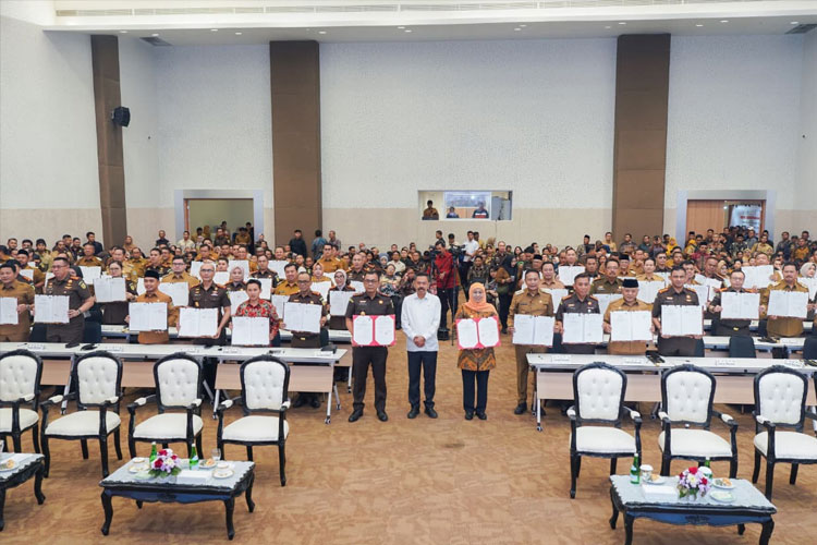 Wali Kota Mojokerto Tandatangani MoU dengan Kejari, Dukung Pidana Kerja Sosial