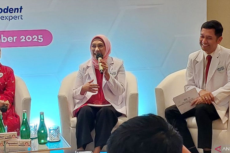 Sikat Gigi 2 Menit: Rahasia Gusi Sehat Tanpa Abrasi Menurut Pakar UIKG