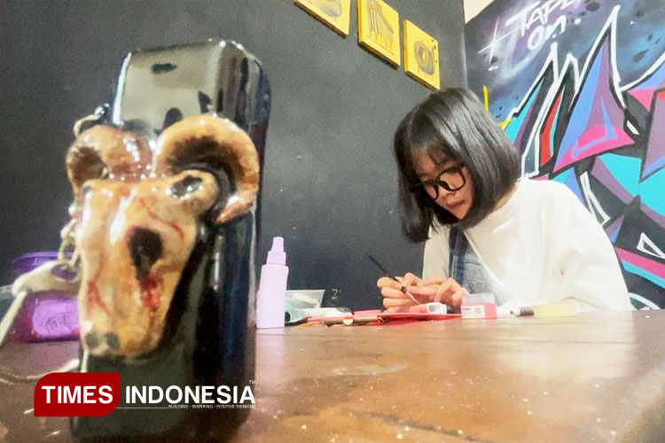 Kisah Pemudi di Jombang Menemukan Jalan Usaha Kreatif dari Craft Minime