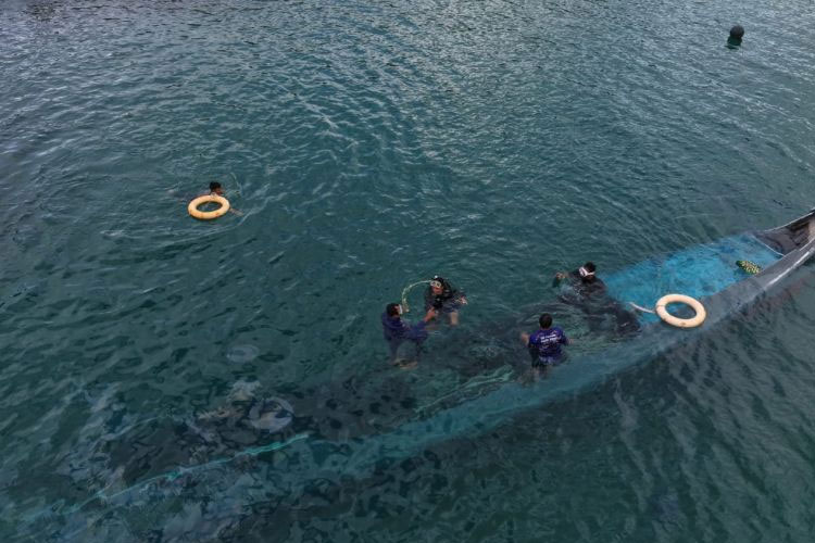 Baku Tembak Aparat dengan Pemburu Liar di TN Komodo