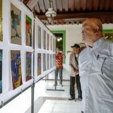 Alex Pracaya Pamerkan Poster Satir di Yogyakarta, Tampar Nurani soal Kejujuran