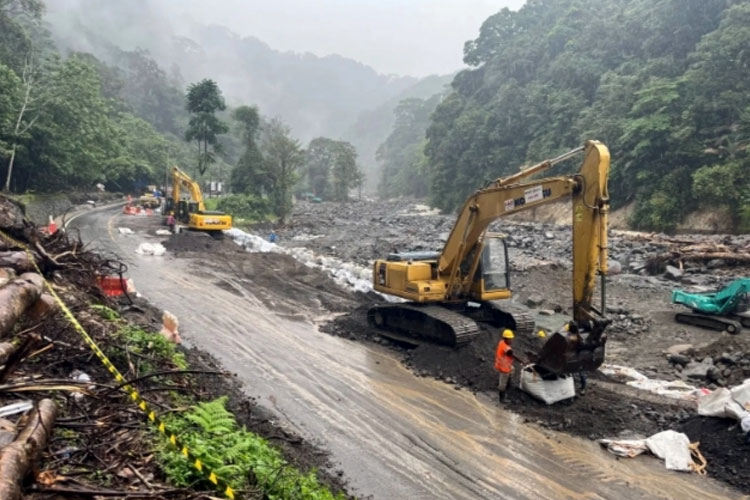 BNPB: Korban Meninggal Bencana Sumatra Mencapai 1053 Orang