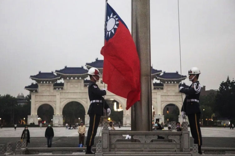 Diintimidasi China, Taiwan Malah Borong Peralatan Perang Besar-besaran dari AS