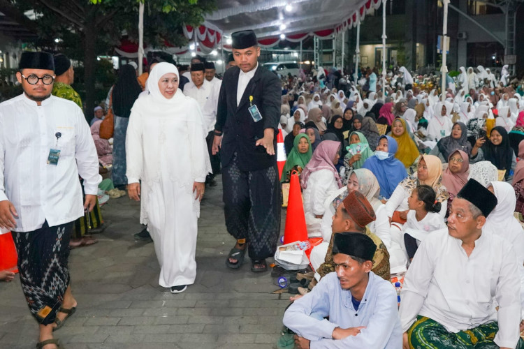 Gubernur-Jatim-Khofifah-Haul-ke-16-Gus-Dur-3.jpg
