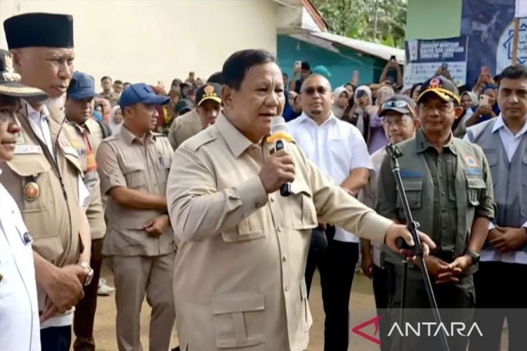 Prabowo Pastikan Pengungsi Banjir Bandang Agam Tak Sendiri, Huntara Mulai Dibangun