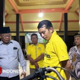 Realisasi Aspirasi Warga, Adam Rusydi Serahkan Kendaraan Pengangkut Sampah di Sidoarjo