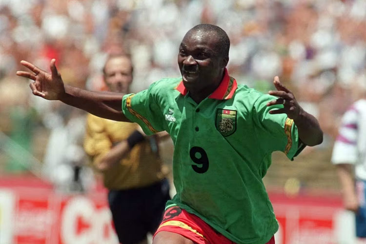 Pencetak Gol Tertua di Piala Dunia: Rekor Roger Milla dan Tantangan Lionel Messi–Ronaldo di 2026