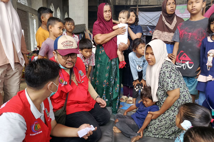 Gubernur Jatim Khofifah Kirimkan Tim Dokter Spesialis untuk Misi Kemanusiaan di Aceh