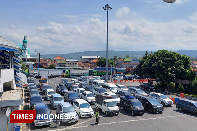 Libur Nataru, ASDP Ketapang Banyuwangi Catat 26 Ribu Orang Menyeberang Ke Bali Dalam Sehari