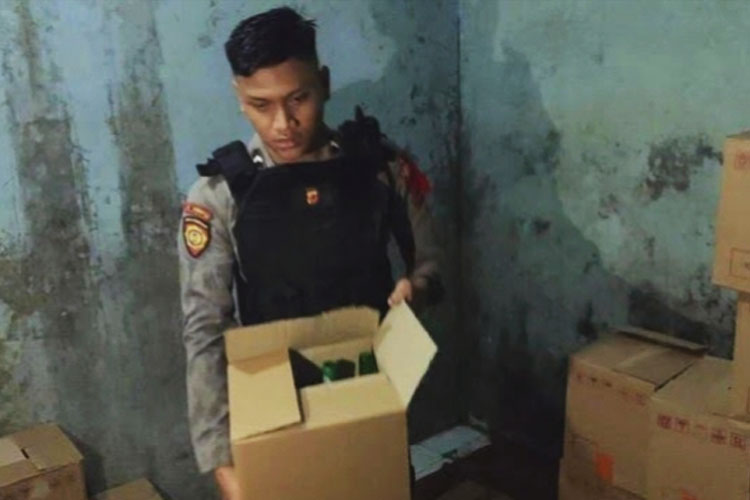 Grebek Rumah Kontrakan, Polres Ciamis Amankan 1.286 Botol Miras