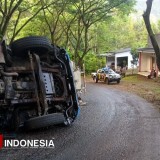 Jalur Ekstrem JLS Pacitan Bikin Truk Pertamina Terjungkal hingga Melintang