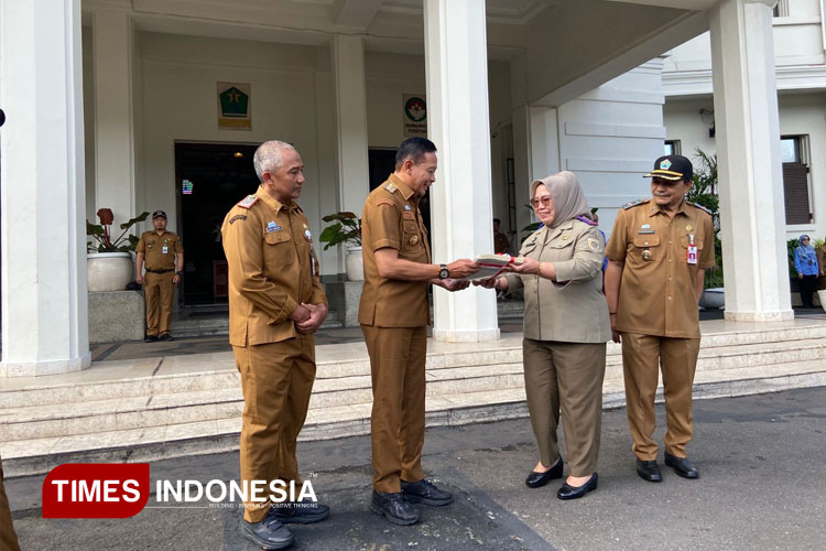 Pemkot Malang Terima 103 Sertifikat Aset dari BPN, Total 186 Bidang Tersertifikasi Sepanjang 2025