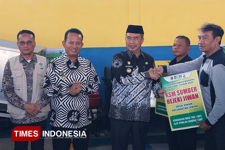 Kelola Sampah Secara Gotong Royong, Bupati Madiun Resmikan TPS3R Jiwan dan Klitik
