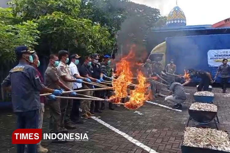 Musnahkan Jutaan Batang Rokok Ilegal, Bea Cukai Madiun Cegah Kerugian Negara Rp8,41 Miliar