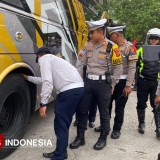 Operasi Lilin Lodaya 2025, Polres Majalengka Gelar Ramp Check Bus di Tol Cipali