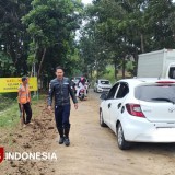 Pengendara Keluhkan Lumpur Akibat Proyek Bikin Jalan Bondowoso-Jember Licin dan Berdebu
