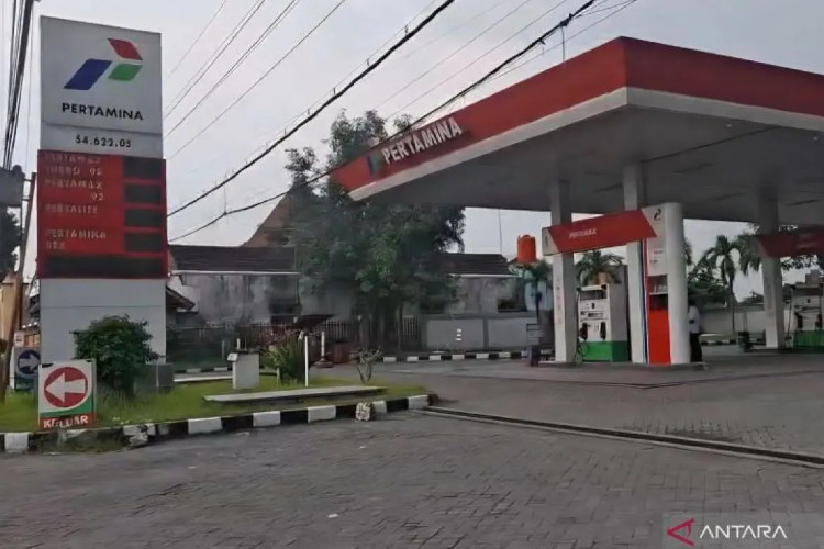 Pertalite Diduga Tercampur Air, SPBU Babat Lamongan Ditutup Sementara Polisi