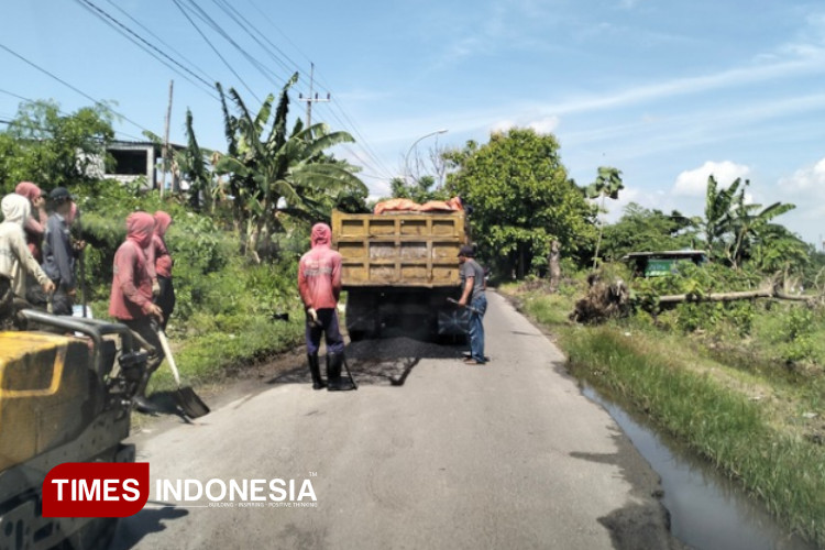 Alami Kerusakan, Puluhan Ruas Jalan dan Jembatan di Gresik Diperbaiki