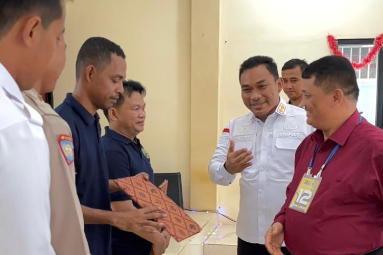 Natal 2025, Lapas Kota Banjar Berikan Remisi Khusus kepada 9 Warga Binaan