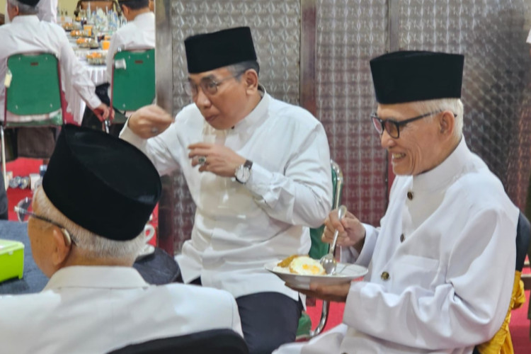 Rais Aam PBNU KH Miftachul Akhyar Gelar Rapat Tertutup dengan Mustasyar di Lirboyo