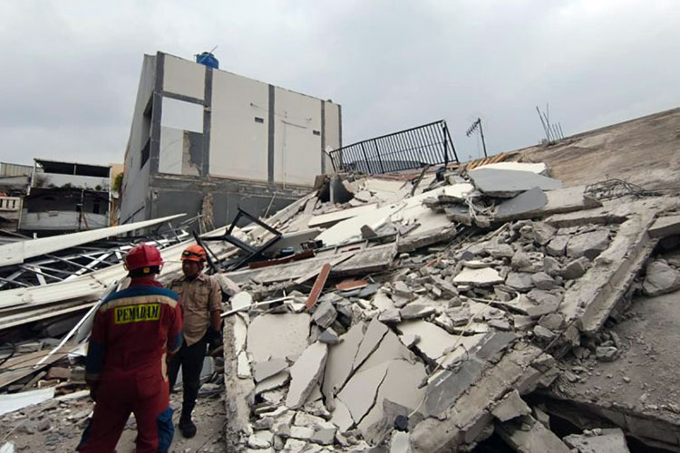 Bangunan Parkir di Jakarta Utara Roboh, BPBD: Tak Ada Korban Jiwa