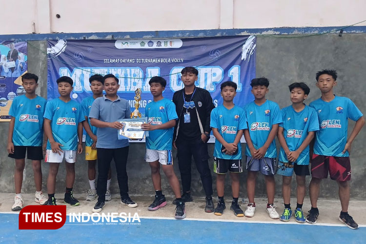 SMPN 2 Bandar Pacitan Harumkan Nama Sekolah Lewat Turnamen Voli SLTP