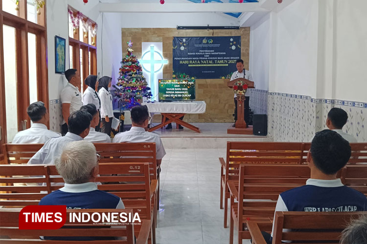 kebaktian-Natal-a.jpg
