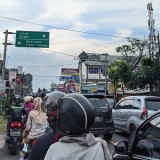 Libur Nataru, Polisi Terapkan Sistem Satu Arah di Jalur Puncak Cianjur