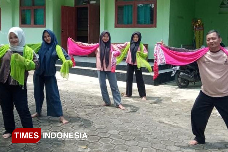 Liburan Sekolah, Siswi SMPN 3 Arjosari Pacitan Justru Memilih Latihan Tari Tayub