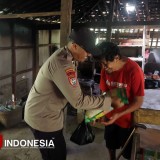 Wujud Kepedulian Polri, Bhabinkamtibmas Tulakan Pacitan Kunjungi Warga Disabilitas