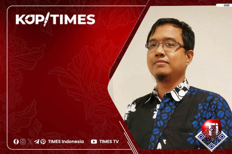 Keluar dari Perangkap Ekonomi Ekstraktif