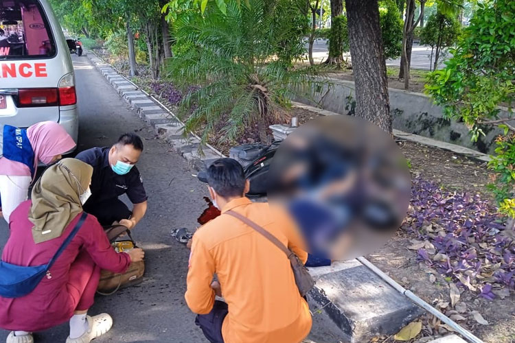 Tabrak Pohon, Remaja 18 Tahun Tewas di Depan Polda Jatim