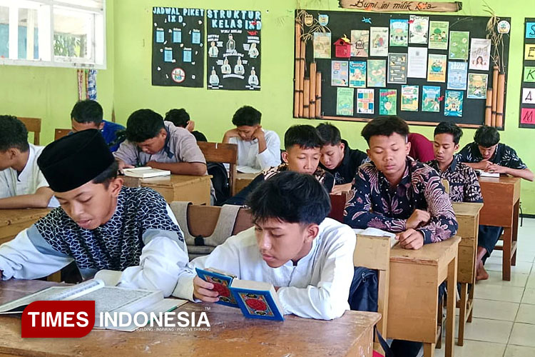 Siswa-SMPN-1-Kebonagung-Pacitan.jpg