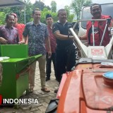 PDIP Jatim Dorong Produktivitas Tembakau Probolinggo, Beri Bantuan Alat Pertanian