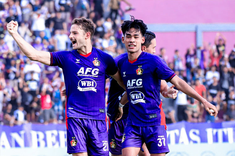 Persik Taklukkan Persis, 3 Poin Perdana Marcos Reina Bersama Tim Macan Putih
