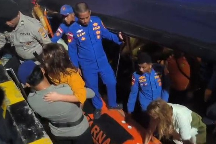 Kemenhub: Kapal Wisata KM Putri Sakinah Tenggelam di Selat Padar Akibat Gelombang Tinggi