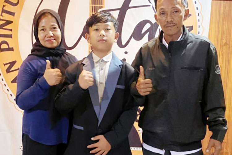 Reno Ramadhani, Siswa SMPN 2 Bandar Raih Juara 3 Pacitan Star Karaoke 2025