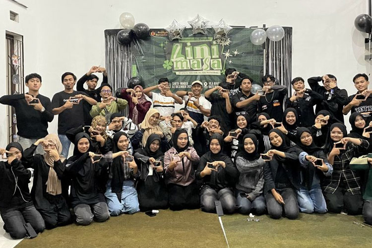 Lini Masa: Merangkai Waktu, Membingkai Cerita