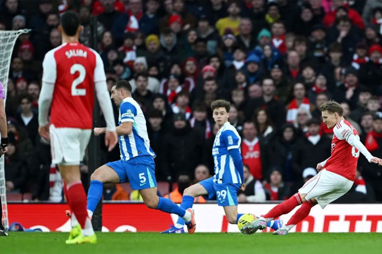 Arsenal Kembali Rebut Puncak Klasemen Liga Inggris dari Manchester City