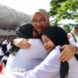 Momen Haru Keluarga Warnai Pengangkatan 4.888 Honorer Banyuwangi