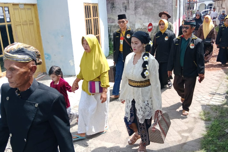 Tegaskan Sejarah, Warga Ploso Jombang Gelar Teatrikal Kedatangan Ayah Bung Karno