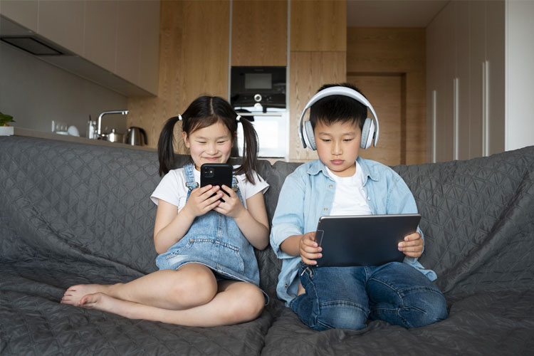 New York Perketat Aturan Media Sosial untuk Lindungi Anak