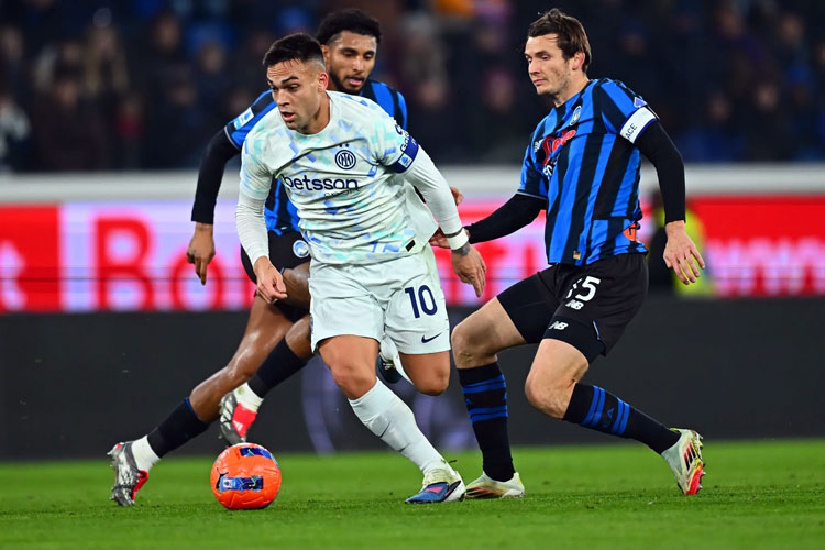 Inter Milan Tutup Tahun di Puncak Klasemen