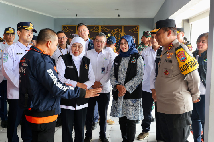 Arus Wisata Melonjak Selama Nataru, Gubernur Jatim Datangi Banyuwangi