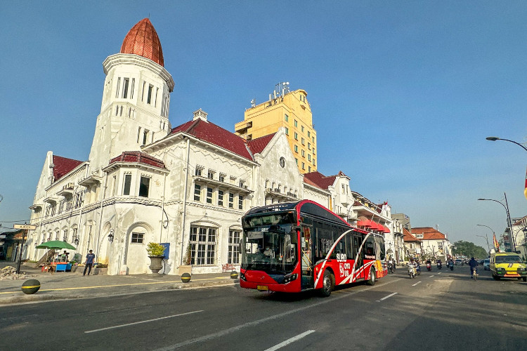 Wisatawan-Surabaya-2.jpg