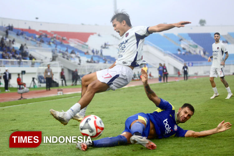 Arema-FC-vs-Persita-2.jpg