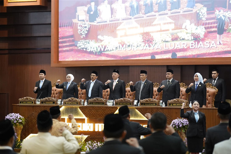 Menuju Gerbang Baru Nusantara, Pemprov Jatim dan DPRD Sepakati Enam Raperda Penting