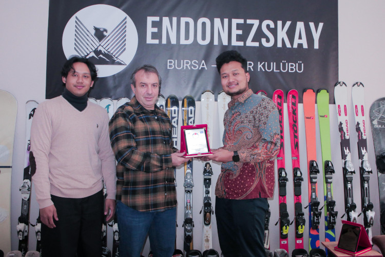 Mahasiswa Indonesia Berbisnis di Turki: Dari Kuliner hingga Klub Ski